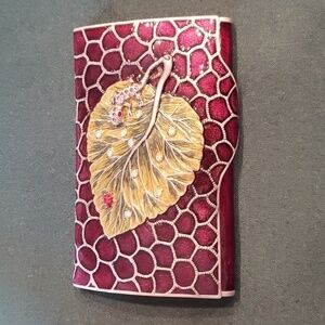 Ruccini Enameled card holder With Large Leaf With Rhinestones